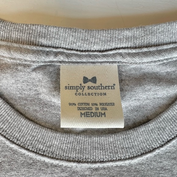 SIMPLY SOUTHERN Gray Graphic Softball Tee Size Medium - Picture 2 of 3
